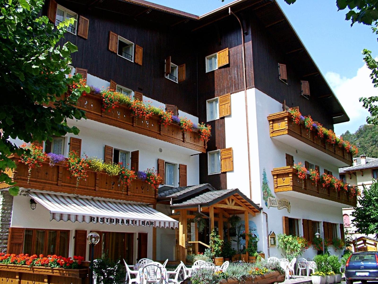 Hotel Milano Piazzatorre Exterior photo